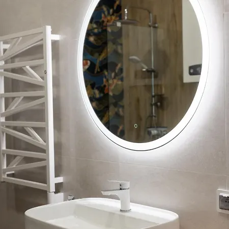 - Black Alice Z Balkonem I Klimatyzacja * ウストカ