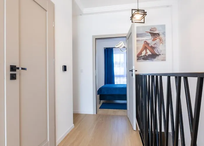 - Black Alice Z Balkonem I Klimatyzacja Apartman Ustka