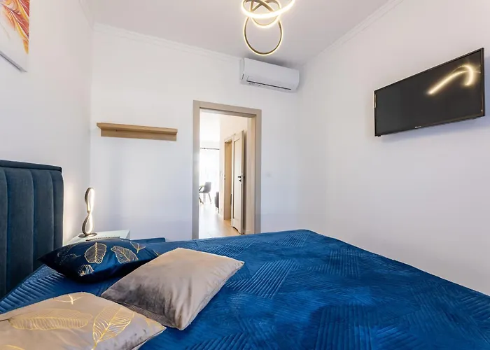 - Black Alice Z Balkonem I Klimatyzacja *