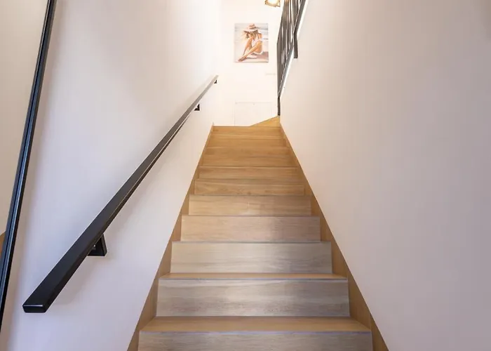 - Black Alice Z Balkonem I Klimatyzacja Ustka