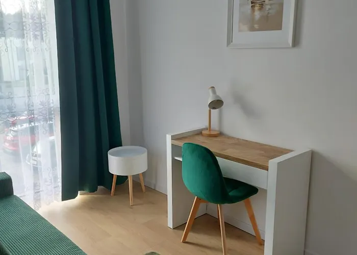 - Black Alice Z Balkonem I Klimatyzacja Apartman Ustka